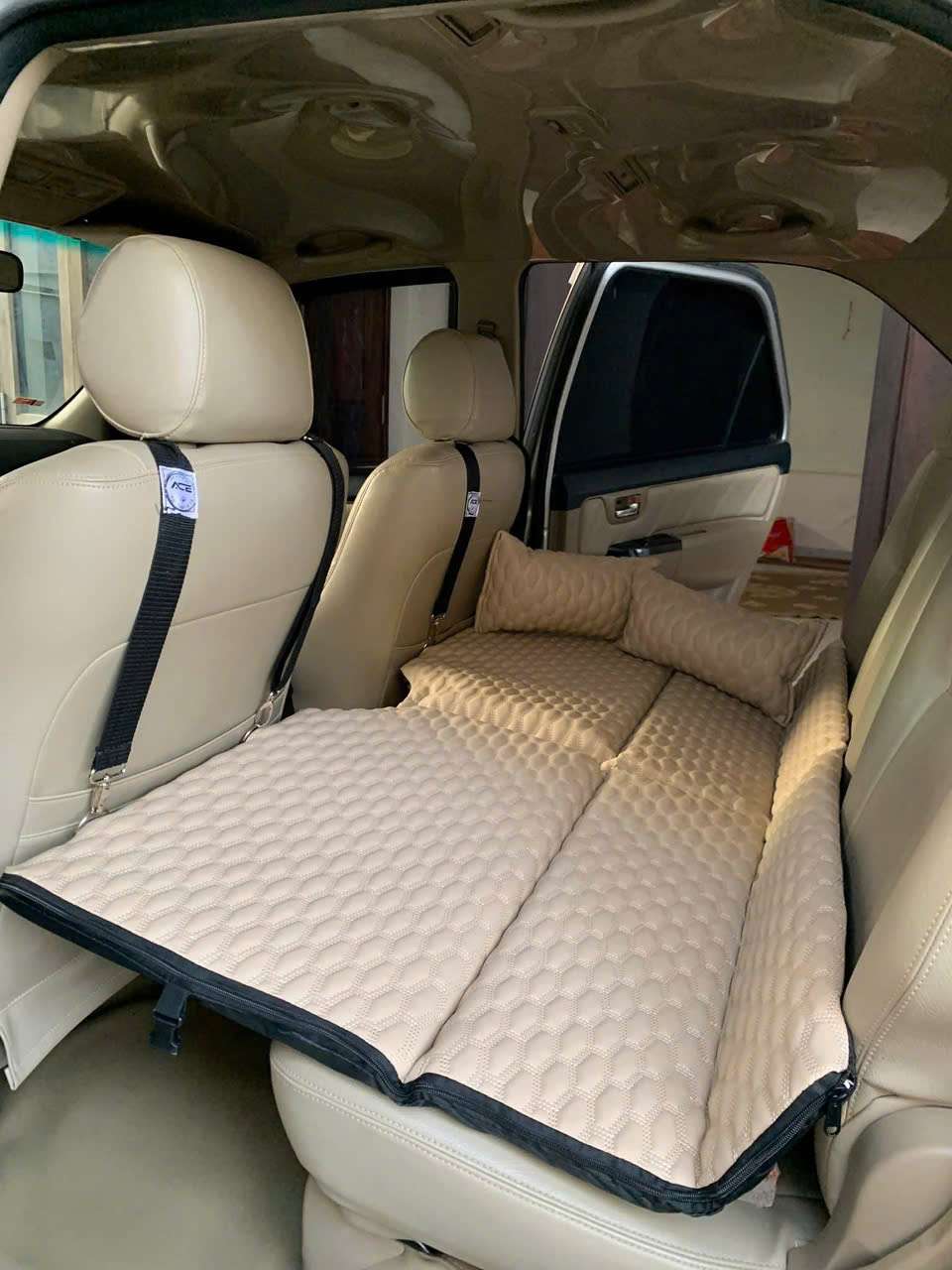 z6694414998178_1b5a215dc8bd5c4f435f4775e19b8f06 Bộ giường đệm ô tô treo ghế chịu lực 400Kg